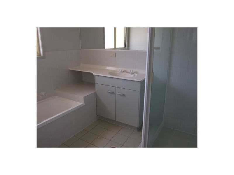 26/10 Adrian Place, Wishart QLD 4122