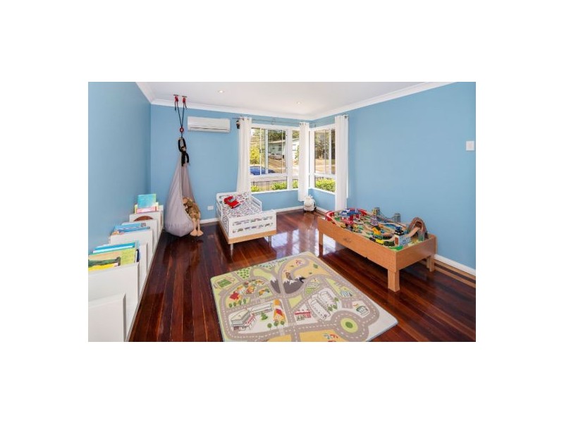 31 Wemvern Street, Upper Mount Gravatt QLD 4122