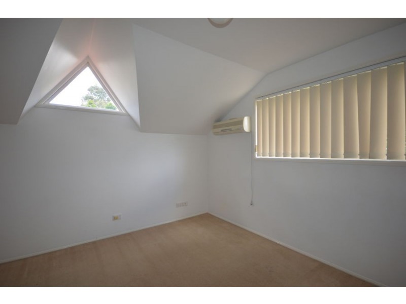 27/19 Likala Street, Wishart QLD 4122