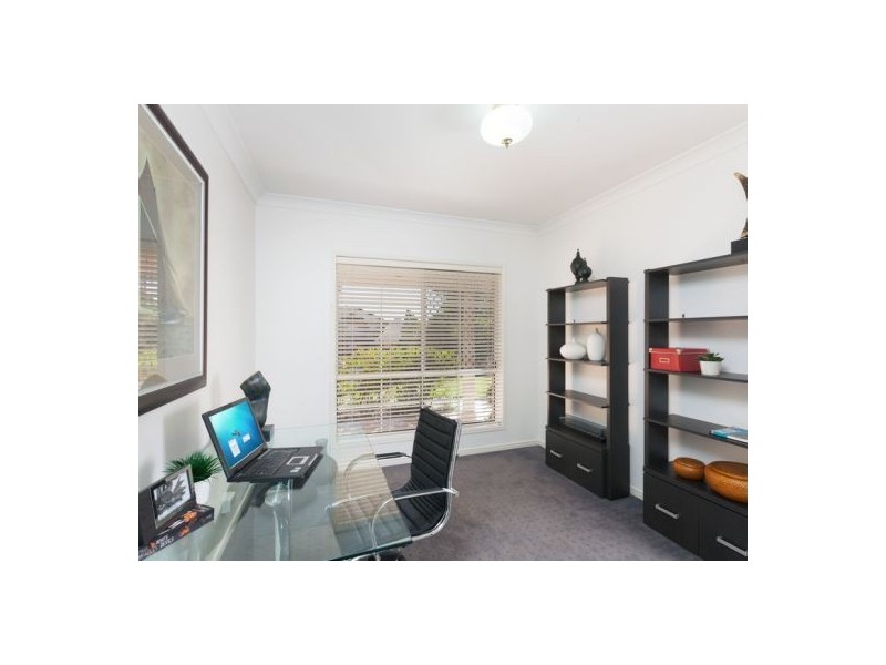 20 Liquidambar Pl, Stretton QLD 4116