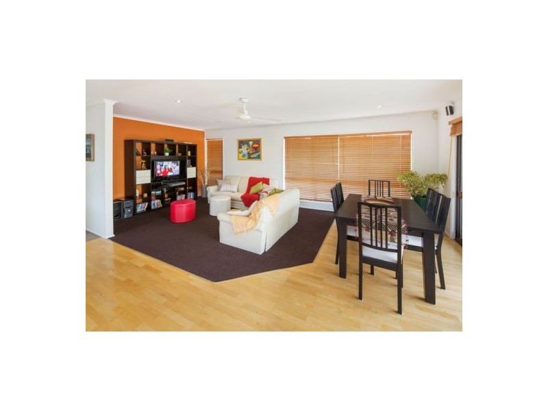 101 Garie Street, Wishart QLD 4122