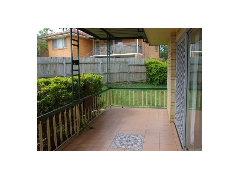 11 Hilary Street, Wishart QLD 4122