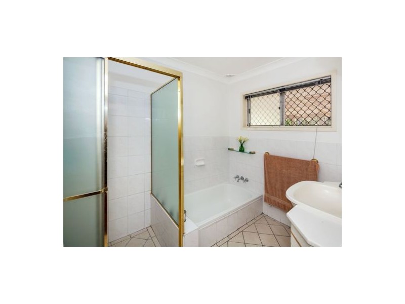 50 Dunstable St, Macgregor QLD 4109