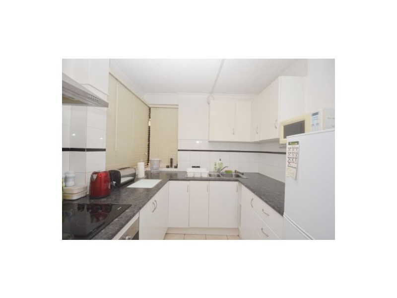 3/124 Sir Fred Schonell Drive, St Lucia QLD 4067