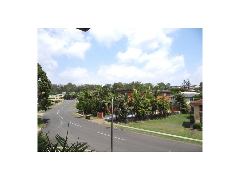 2/2 Raintree St, Mansfield QLD 4122
