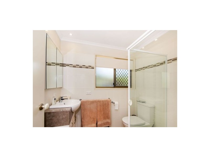 2 Harvey Place, Wishart QLD 4122