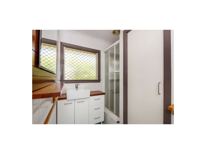 37 Amoria Street, Mansfield QLD 4122