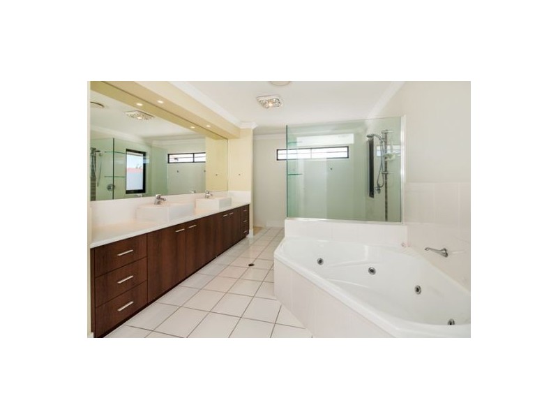 69 Craig Street, Wishart QLD 4122