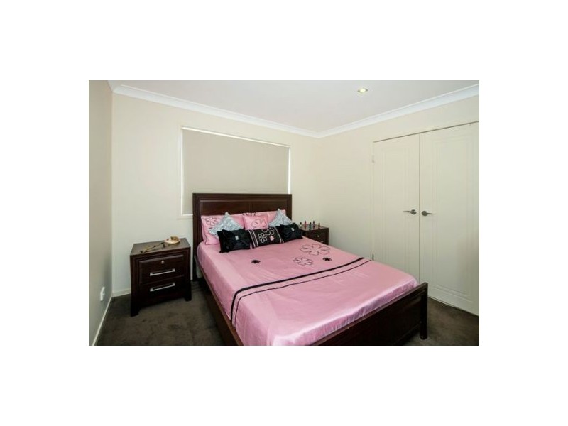 22 Henderson, Eight Mile Plains QLD 4113