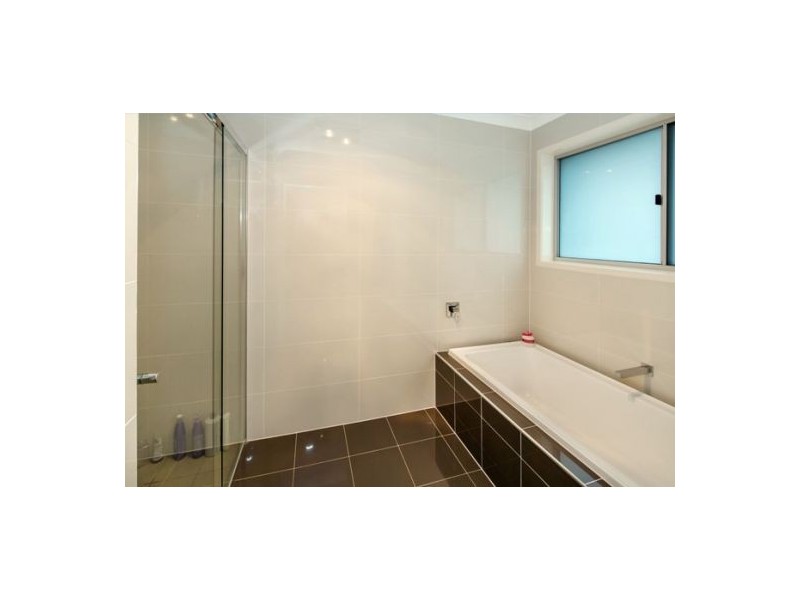 22 Henderson, Eight Mile Plains QLD 4113