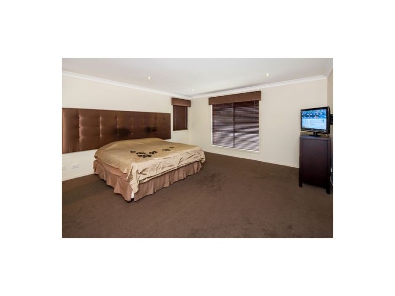 22 Henderson, Eight Mile Plains QLD 4113