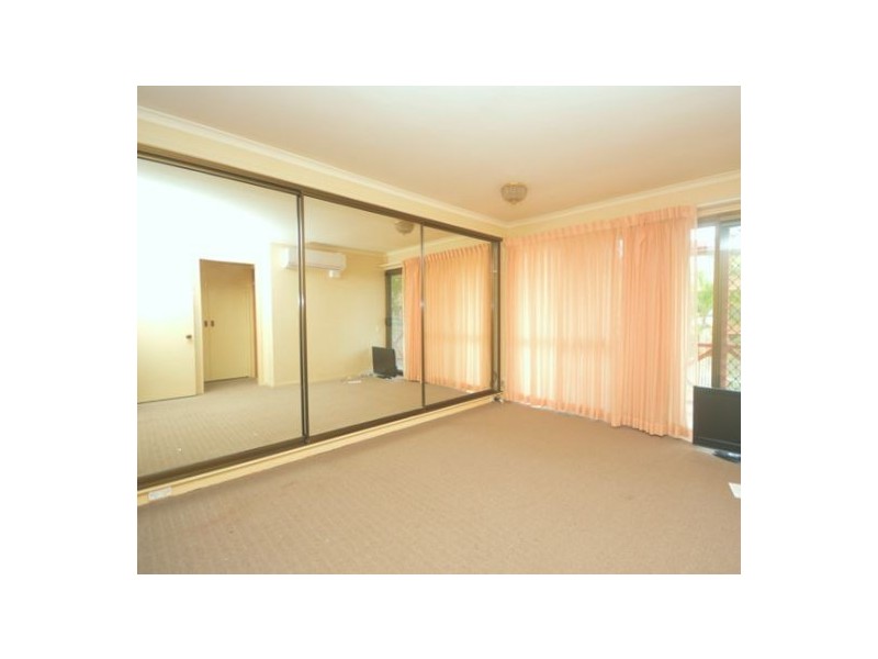 4 / 9 Fulton Street, Wishart QLD 4122