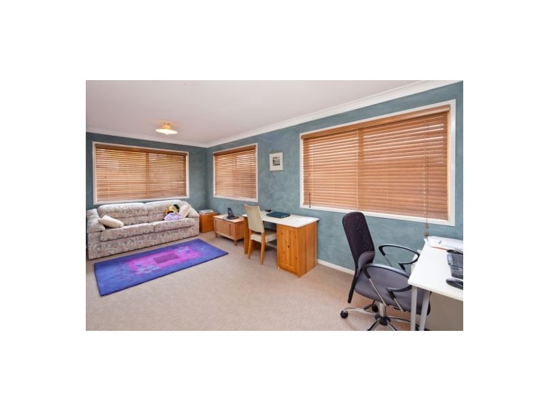 10 Magenta Place, Wishart QLD 4122