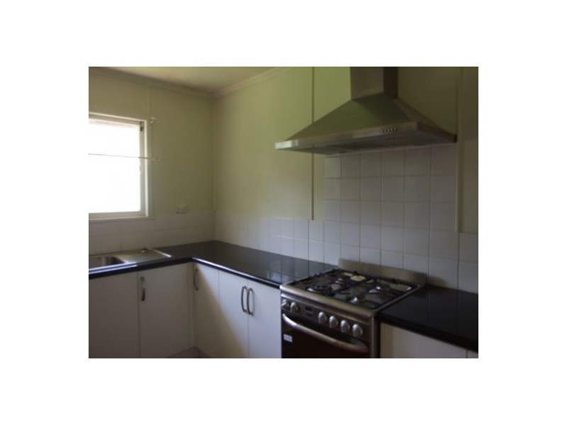 142 Mt Gravatt Capalaba Rd, Upper Mount Gravatt QLD 4122