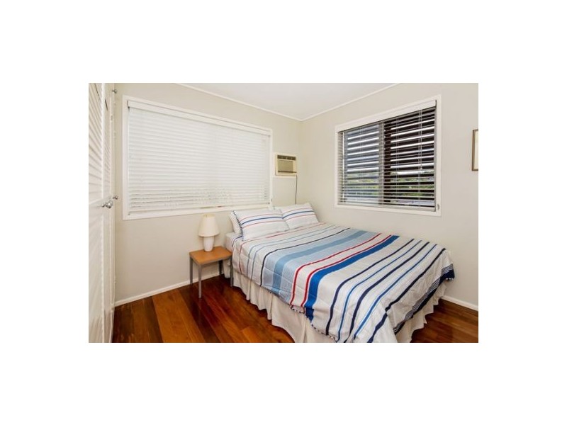 36 Lewana Street, Mansfield QLD 4122