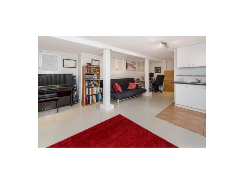 36 Lewana Street, Mansfield QLD 4122