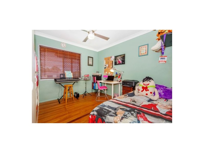 6 Panama Street, Wishart QLD 4122