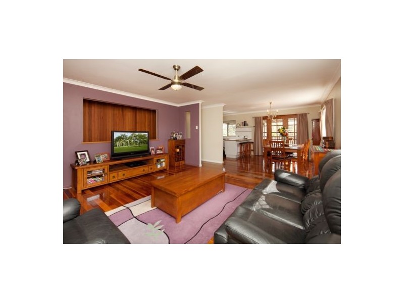 88 Mingera Street, Mansfield QLD 4122