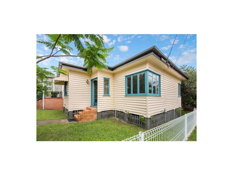 28 Nelson Street, Coorparoo QLD 4151
