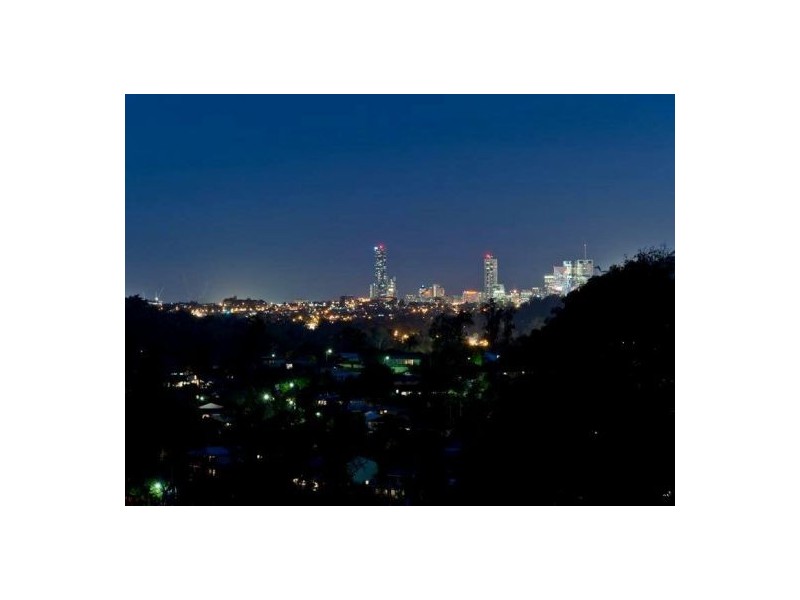 33 Tullira St, The Gap QLD 4061