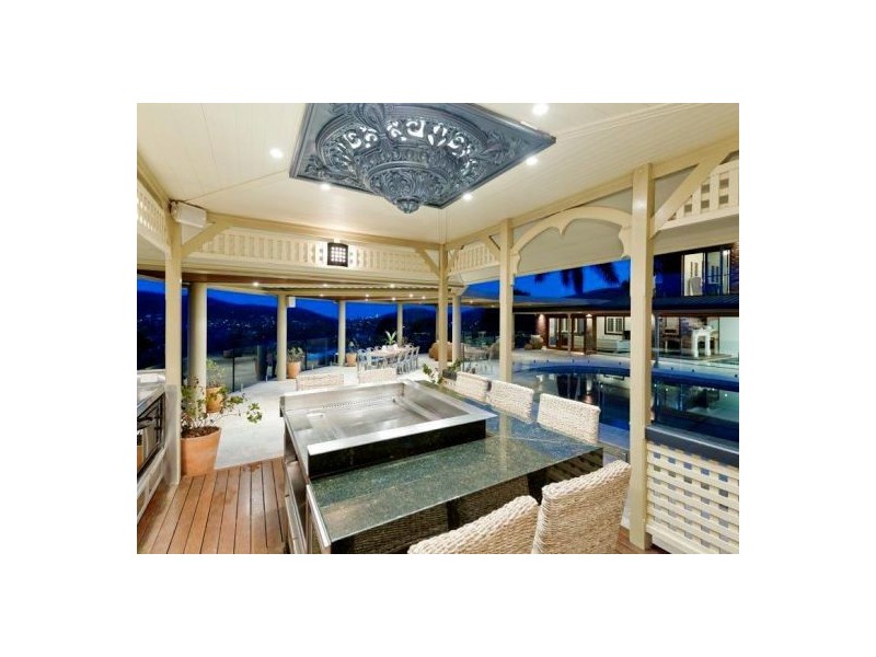 33 Tullira St, The Gap QLD 4061