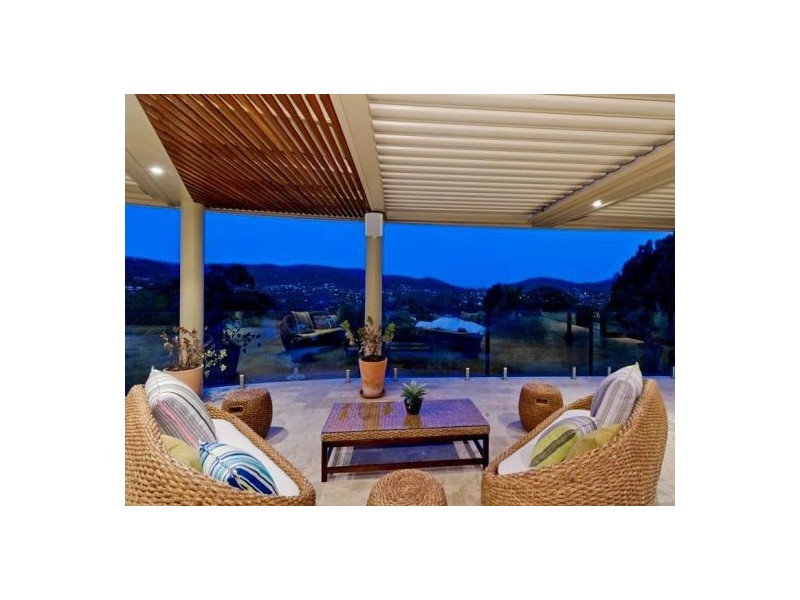 33 Tullira St, The Gap QLD 4061