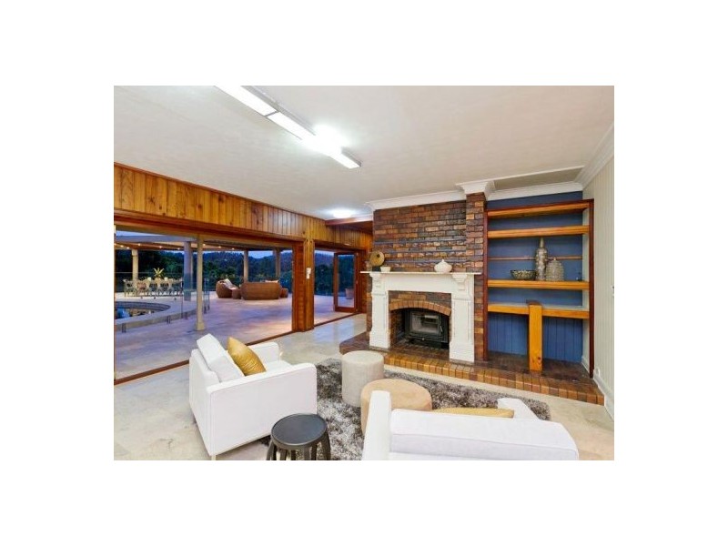 33 Tullira St, The Gap QLD 4061