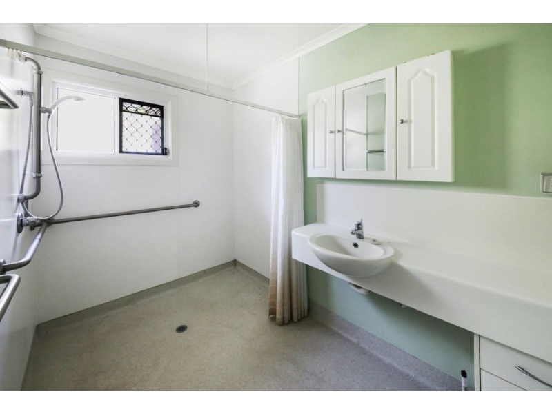 74 Dawson Road, Upper Mount Gravatt QLD 4122