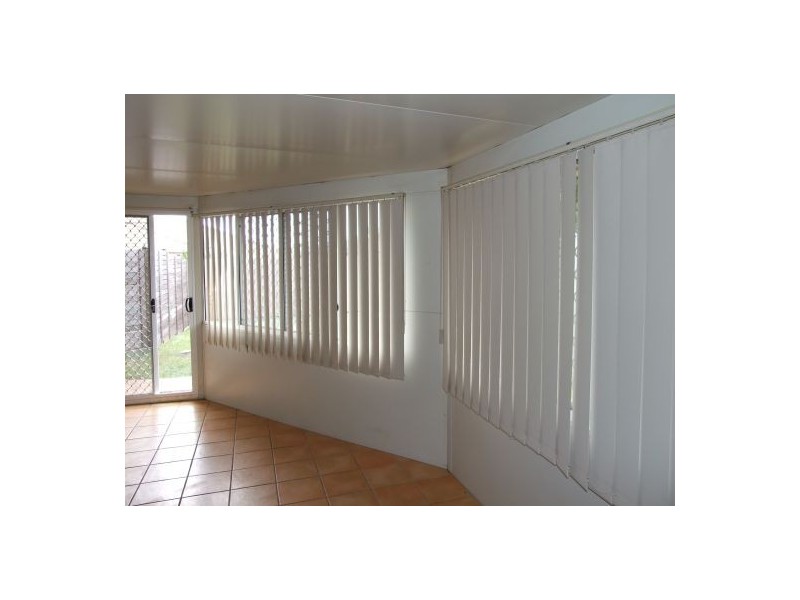 2/22 Greenland Street, Wishart QLD 4122