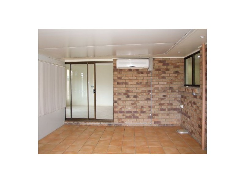 2/22 Greenland Street, Wishart QLD 4122