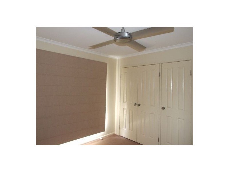 2/22 Greenland Street, Wishart QLD 4122