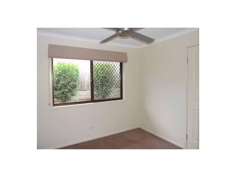 2/22 Greenland Street, Wishart QLD 4122