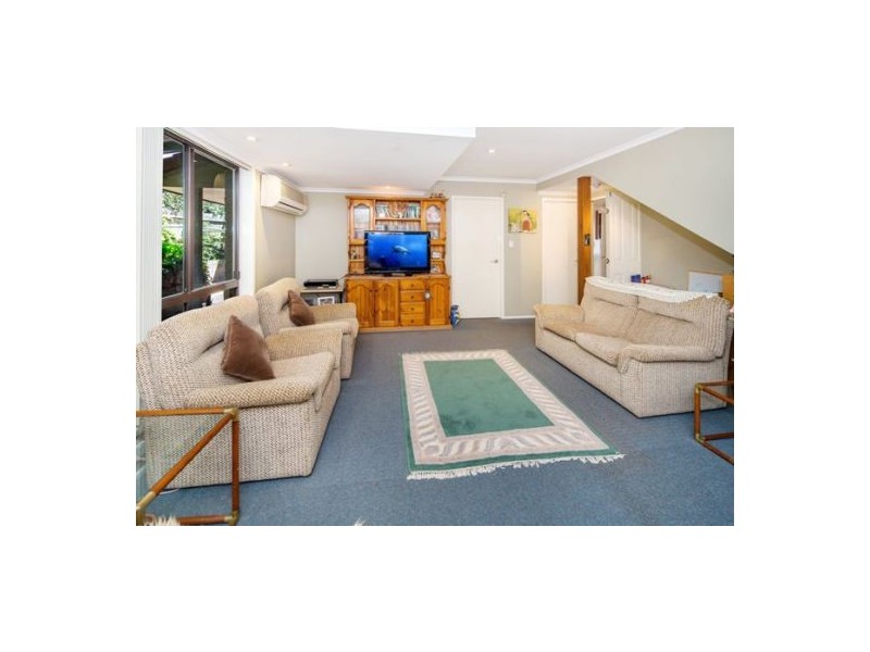 12 Harvey Place, Wishart QLD 4122