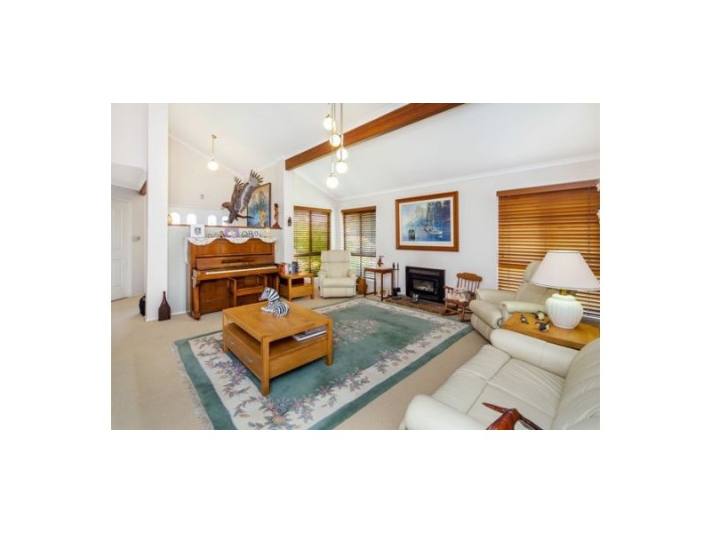 12 Harvey Place, Wishart QLD 4122