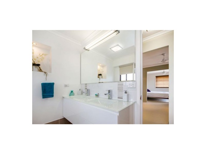 12 Harvey Place, Wishart QLD 4122