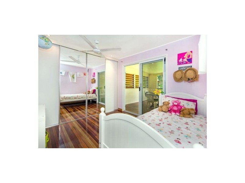 6 Togar Street, Mansfield QLD 4122