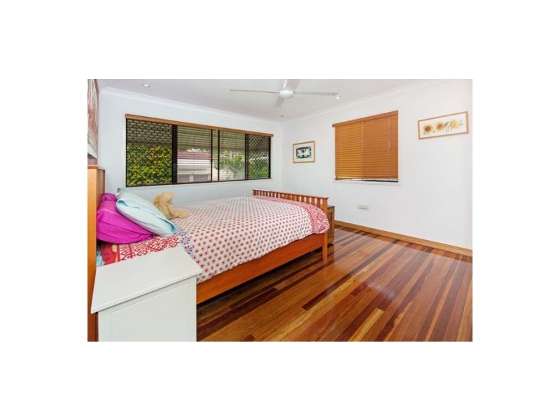 6 Togar Street, Mansfield QLD 4122