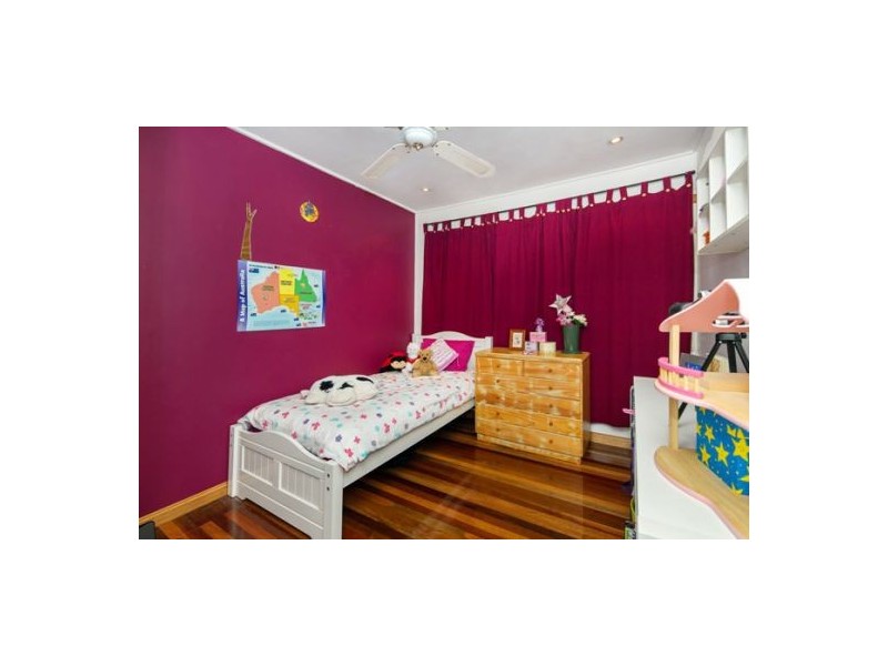 6 Togar Street, Mansfield QLD 4122