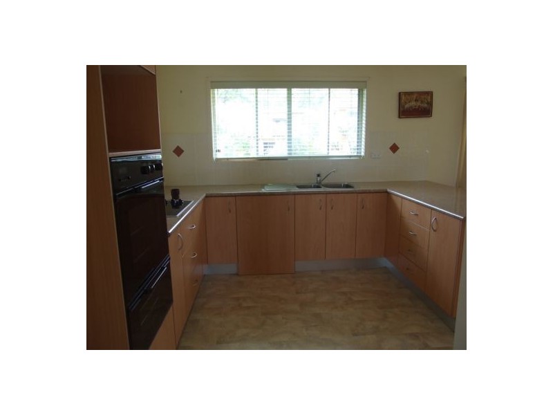 6 Barcelona Street, Wishart QLD 4122