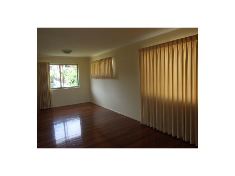 6 Barcelona Street, Wishart QLD 4122