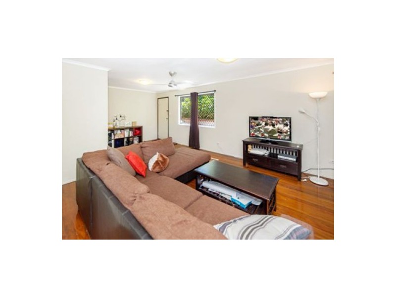 56 Nursery Road, Holland Park West QLD 4121