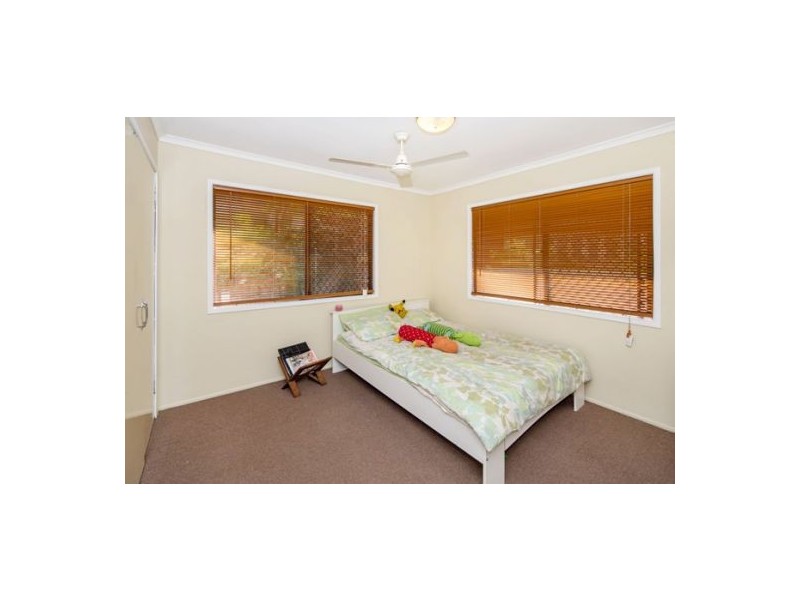 56 Nursery Road, Holland Park West QLD 4121