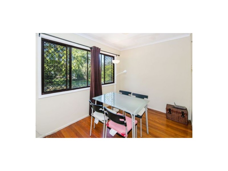 56 Nursery Road, Holland Park West QLD 4121