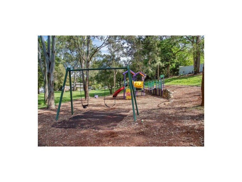 56 Nursery Road, Holland Park West QLD 4121