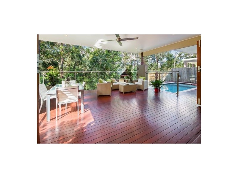 38 Lomandra Pl, Chapel Hill QLD 4069