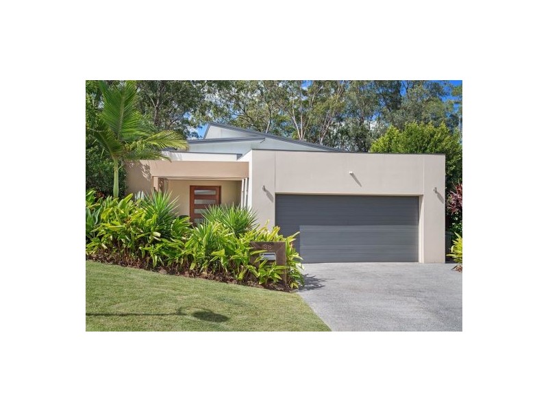38 Lomandra Pl, Chapel Hill QLD 4069