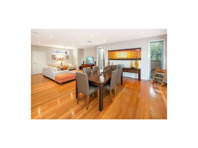 38 Lomandra Pl, Chapel Hill QLD 4069