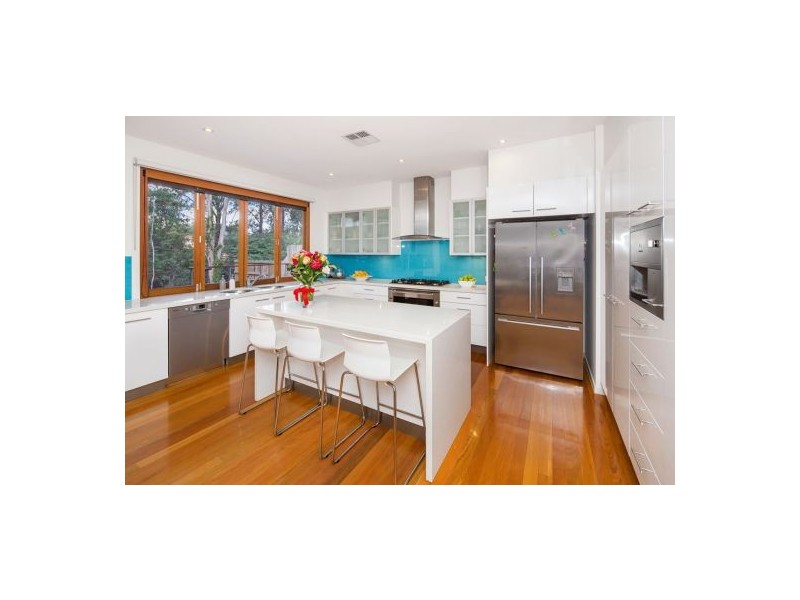 38 Lomandra Pl, Chapel Hill QLD 4069