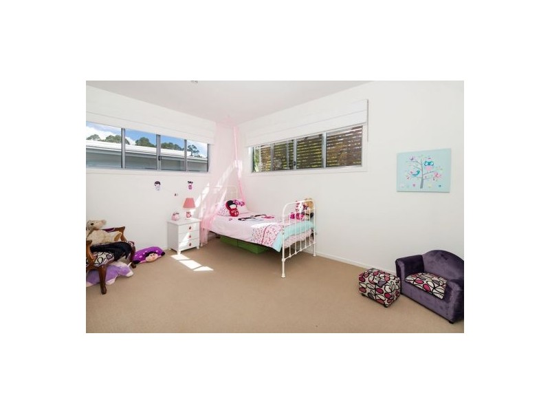 38 Lomandra Pl, Chapel Hill QLD 4069