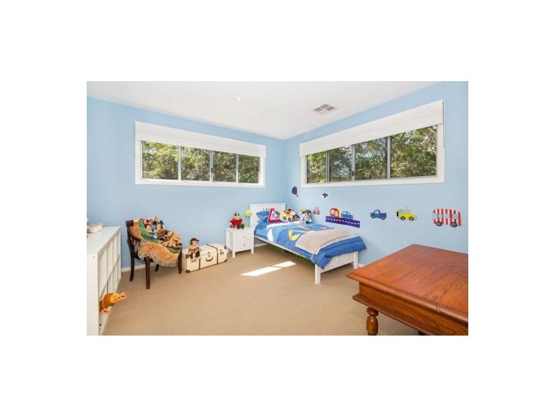 38 Lomandra Pl, Chapel Hill QLD 4069